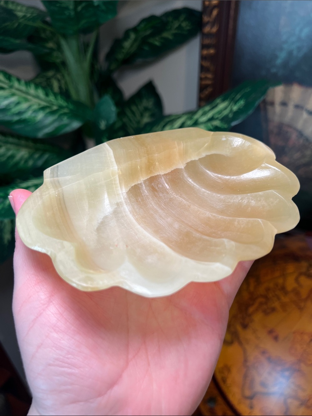 Vintage Onyx Shell Trinket Dish Carved Stone Mermaid Clamshell Jewelry Catchall - Picture 9 of 9
